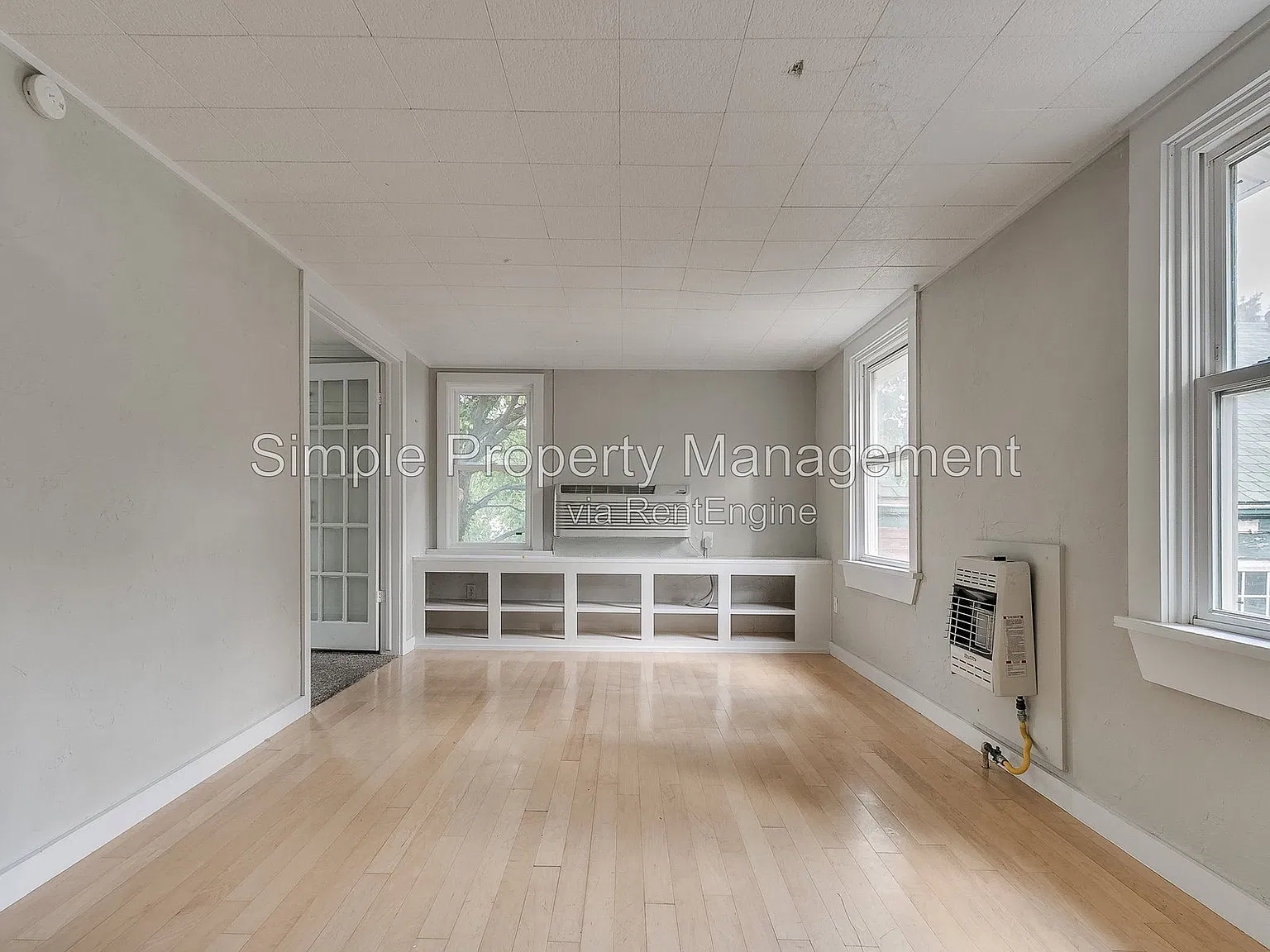 1 bed, 1.0 bath, 400 sqft, $900 — Photo 2