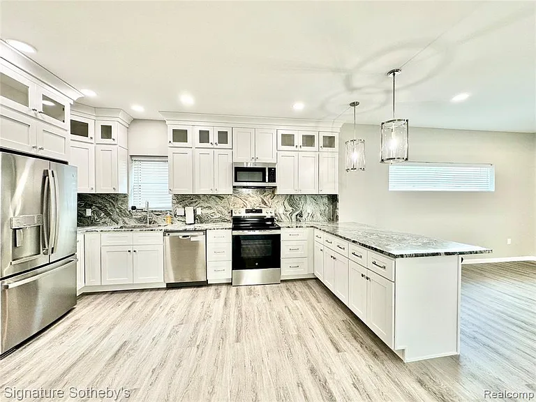 442 Ardmore Dr — Photo 27