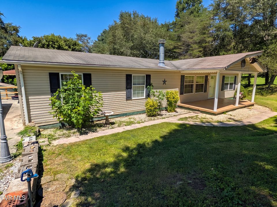 1st image of 242 Edens Dr