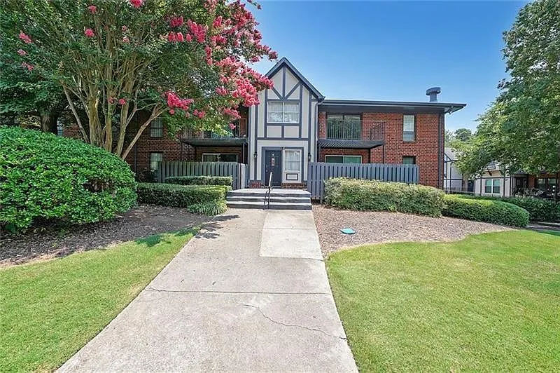1 bed, 1.5 bath, 797 sqft, $1,650 — Photo 4