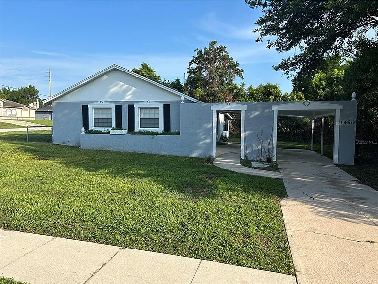 1450 Agatha Dr — Photo 1