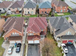 16 Whitford Ct, Brampton, ON L6R2S2