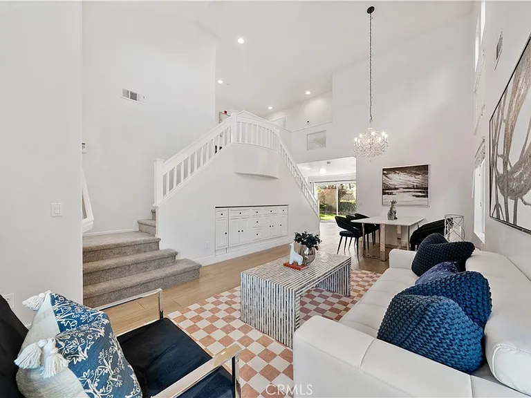 2 Cameron Cir — Photo 4