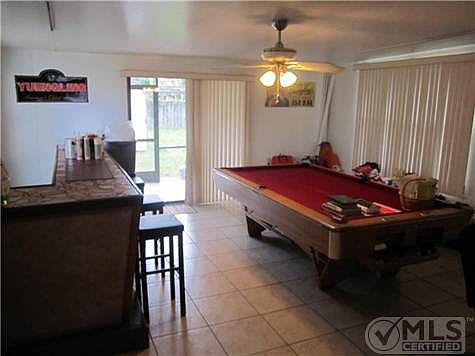 4th image of 907 Wright Dr