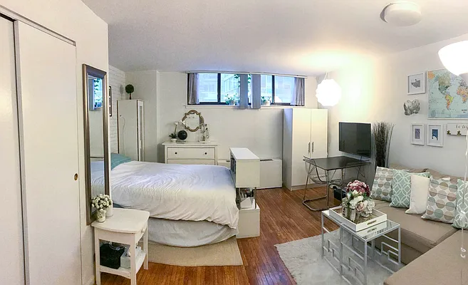 Rented by JM Preston Properties LLC | media 24