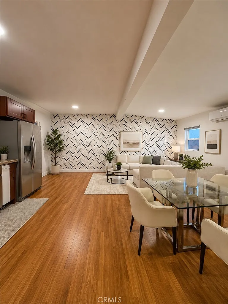 4 bed, 1200 sqft, $3,750 — Photo 2