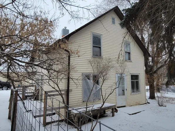 324 Church St, Ray, ND 58849