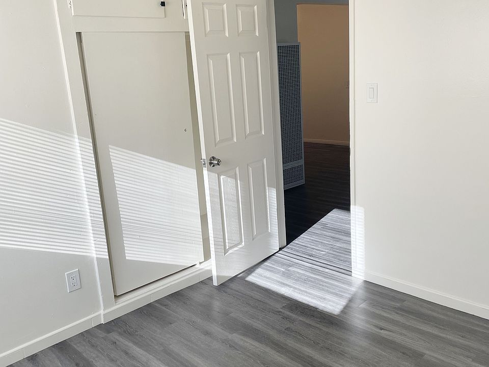 2nd image of 625 N Neptune Ave #2