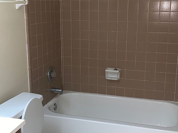 5th image of 5224 Brentview Ter