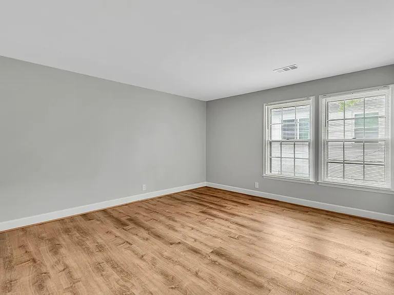 2135 Acklen Ave #10 — Photo 16