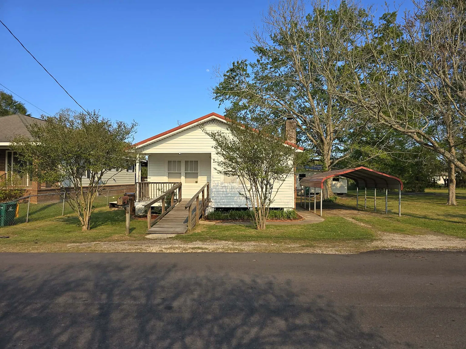 10006 Byrd Ave — Photo 3