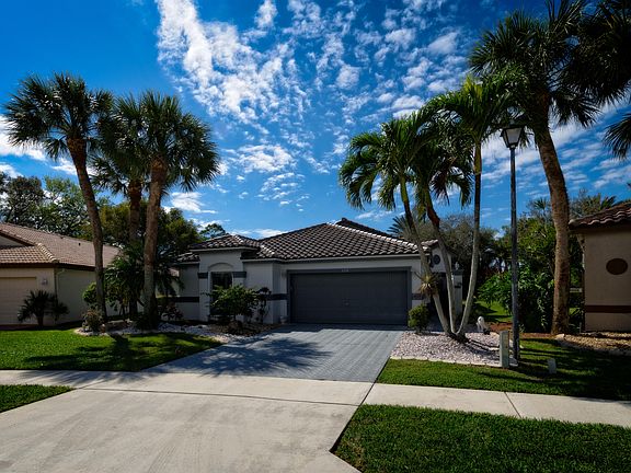 4th image of 5718 Swaying Palm Lane