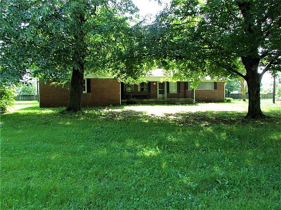 2nd image of 1561 S County Road 800 E