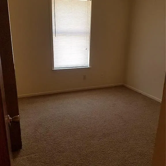 517 Cardinal Dr — Photo 16