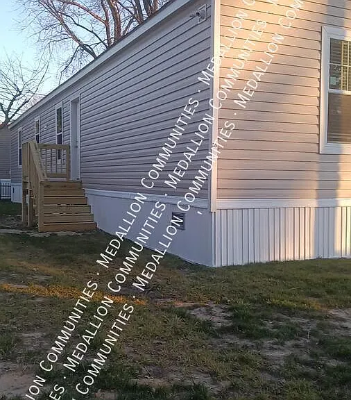 222 Hogan Dr — Photo 3