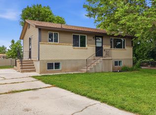 629 W King Cir, Layton, UT 84041