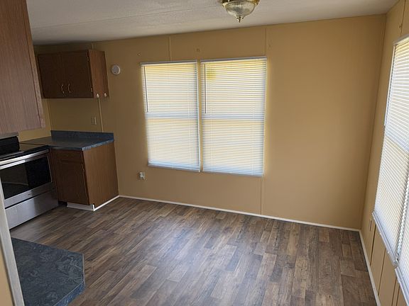 Kitchen, dining area
