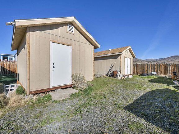 4th image of 325 Mica Cir