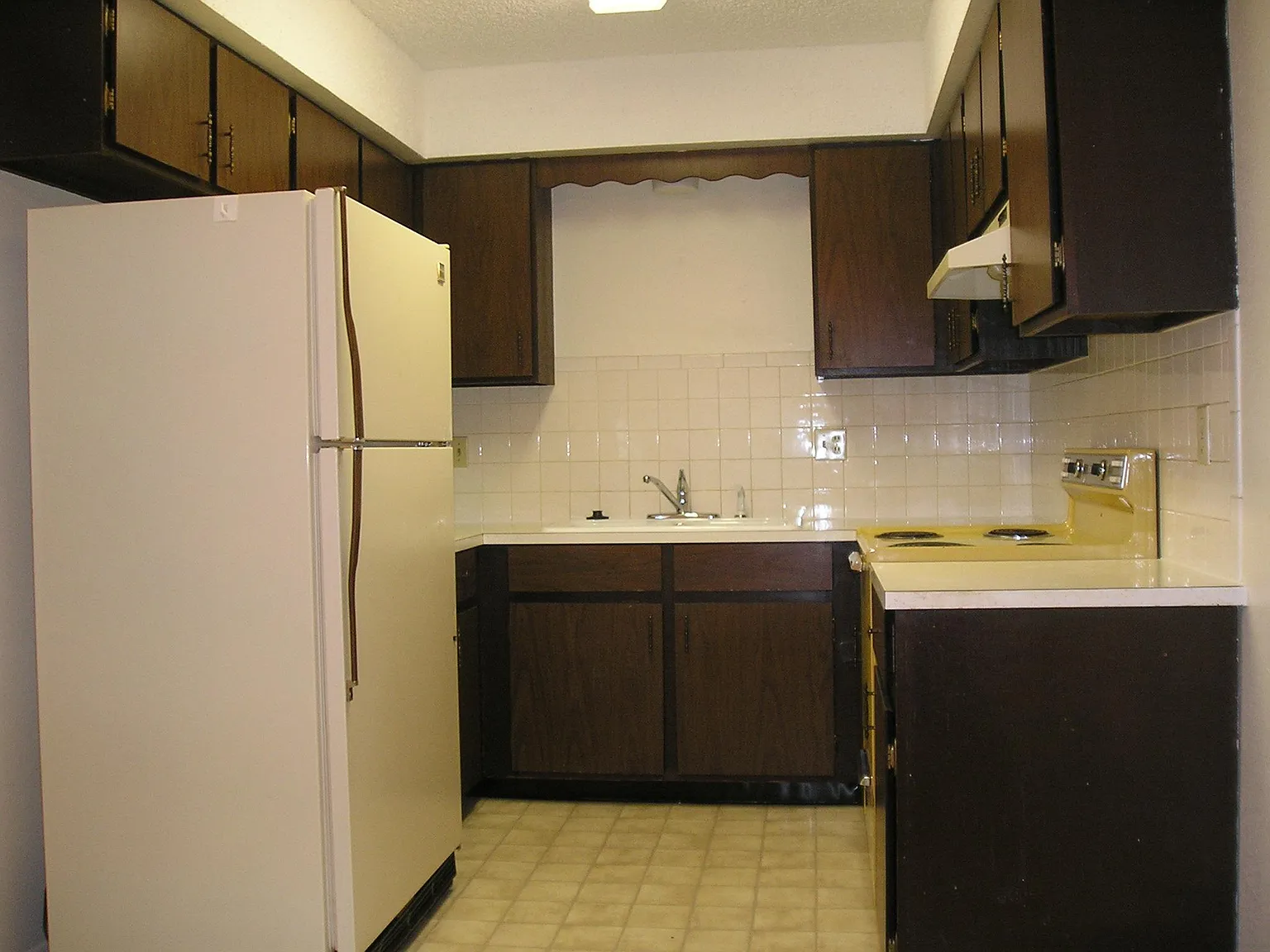 2 bed, 900 sqft, $1,400 — Photo 4