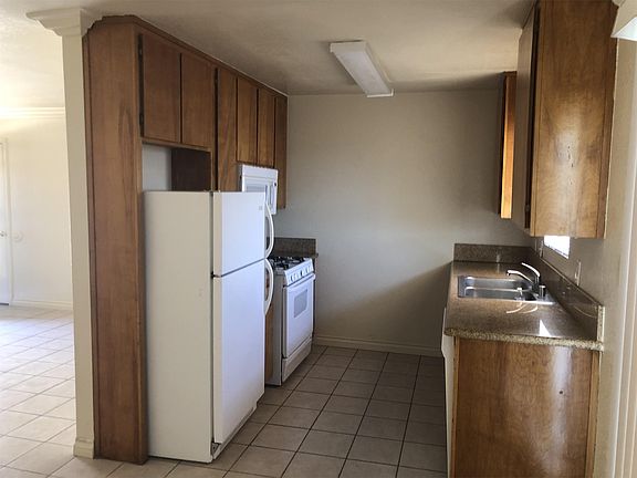 5th image of 73591 Sunnyslope Dr APT E