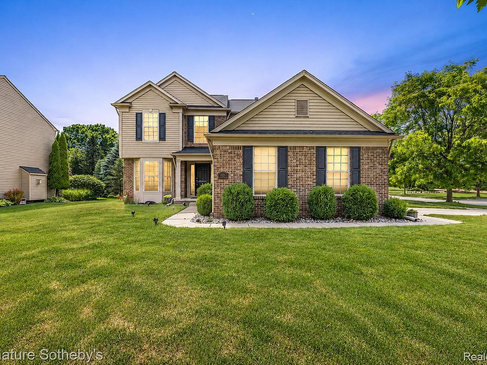 1st image of 997 River Rock Dr