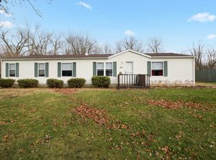 405 N 1st St, Bellflower, IL 61724