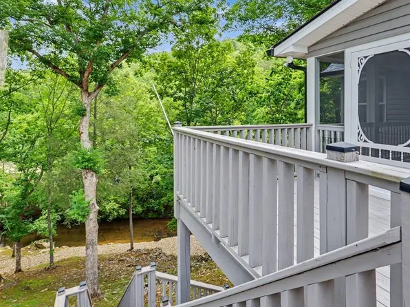 71 Chinquapin Pl, Blairsville, GA 30512