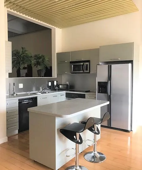 Suite #10 - Open Layout Floor Plan - 901 sq ft.