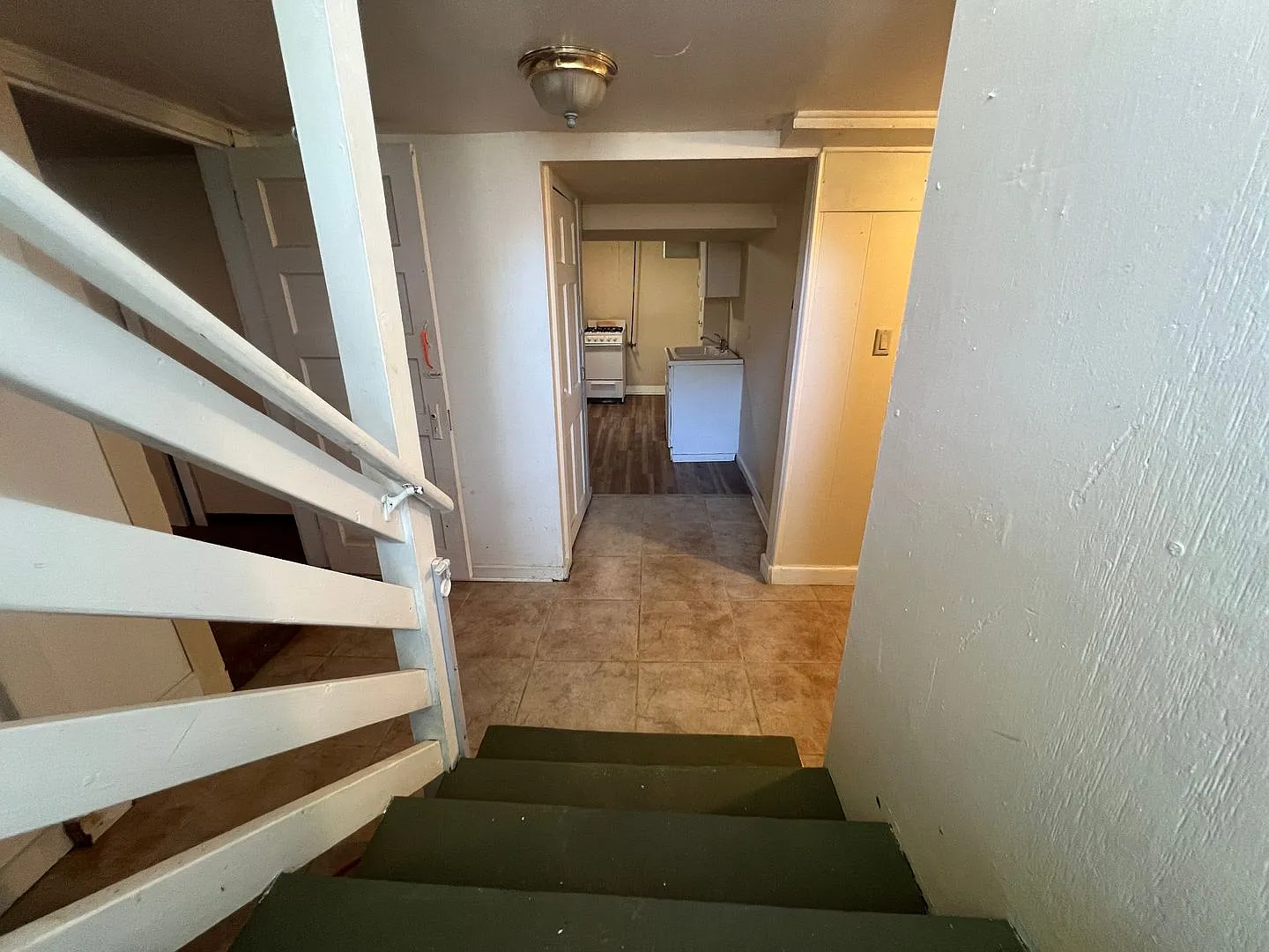 11 Aldeah Ave — Photo 3