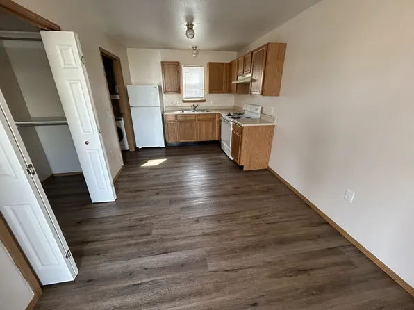 1635 W Neptune St, Fayetteville, AR