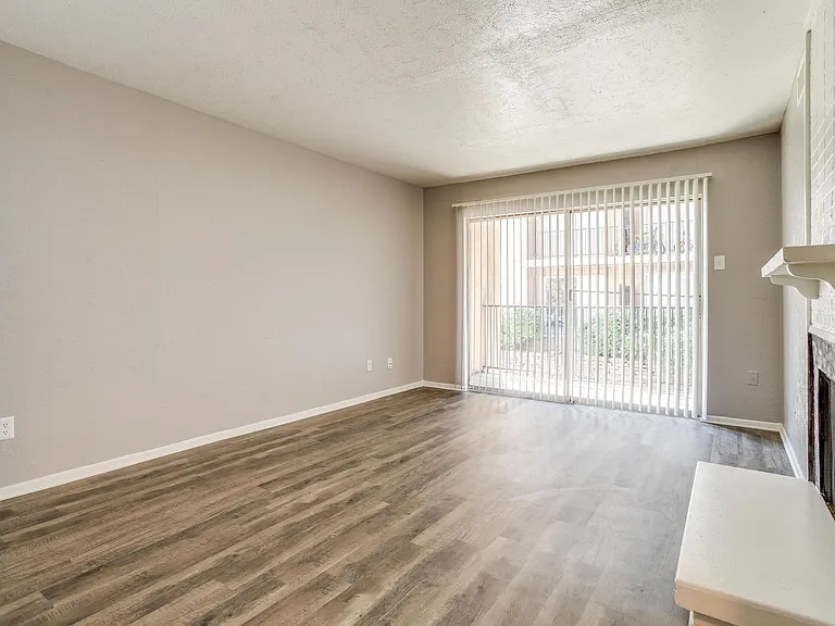Vista Buena Apartments — Photo 24