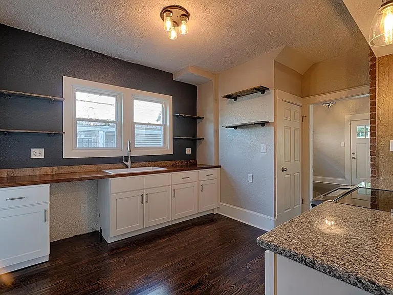 4408 Forest Ave — Photo 21