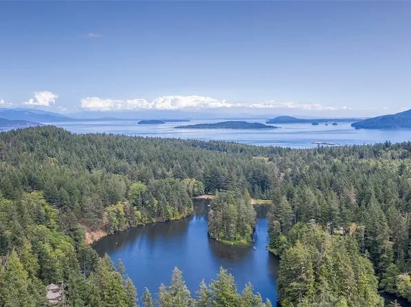 36 Coastline Drive, Orcas Island, WA 98245