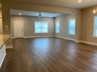 110 Richards St #B, College Station, TX 77840