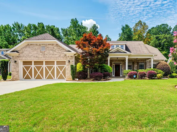 2597 Misty Rose Ln, Loganville, GA 30052