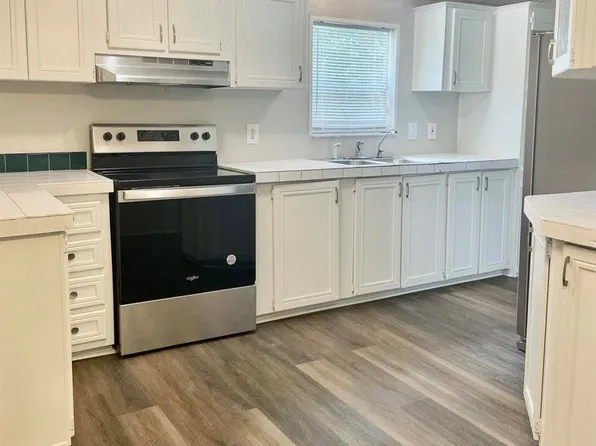 207 E Harris St, Palatka, FL 32177
