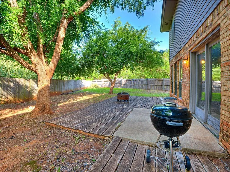 12901 Carrie Ct — Photo 28