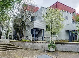 720 NW Naito Pkwy APT D22, Portland, OR 97209