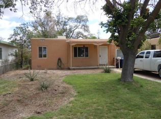 916 Palomas Dr SE, Albuquerque, NM 87108