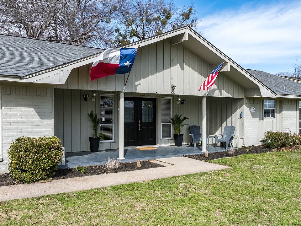 1st image of 18460 Hickory Cir