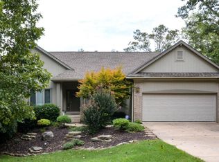 1205 Ledgestone Cir, Branson West, MO 65737