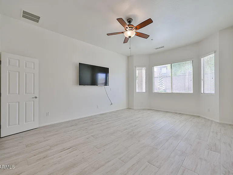 30870 N 125th Dr — Photo 27