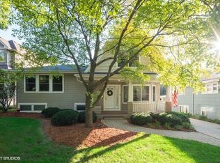 5423 Washington St, Downers Grove, IL 60515