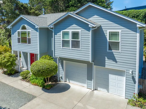 3956 Beach Loop Dr SW, Bandon, OR 97411