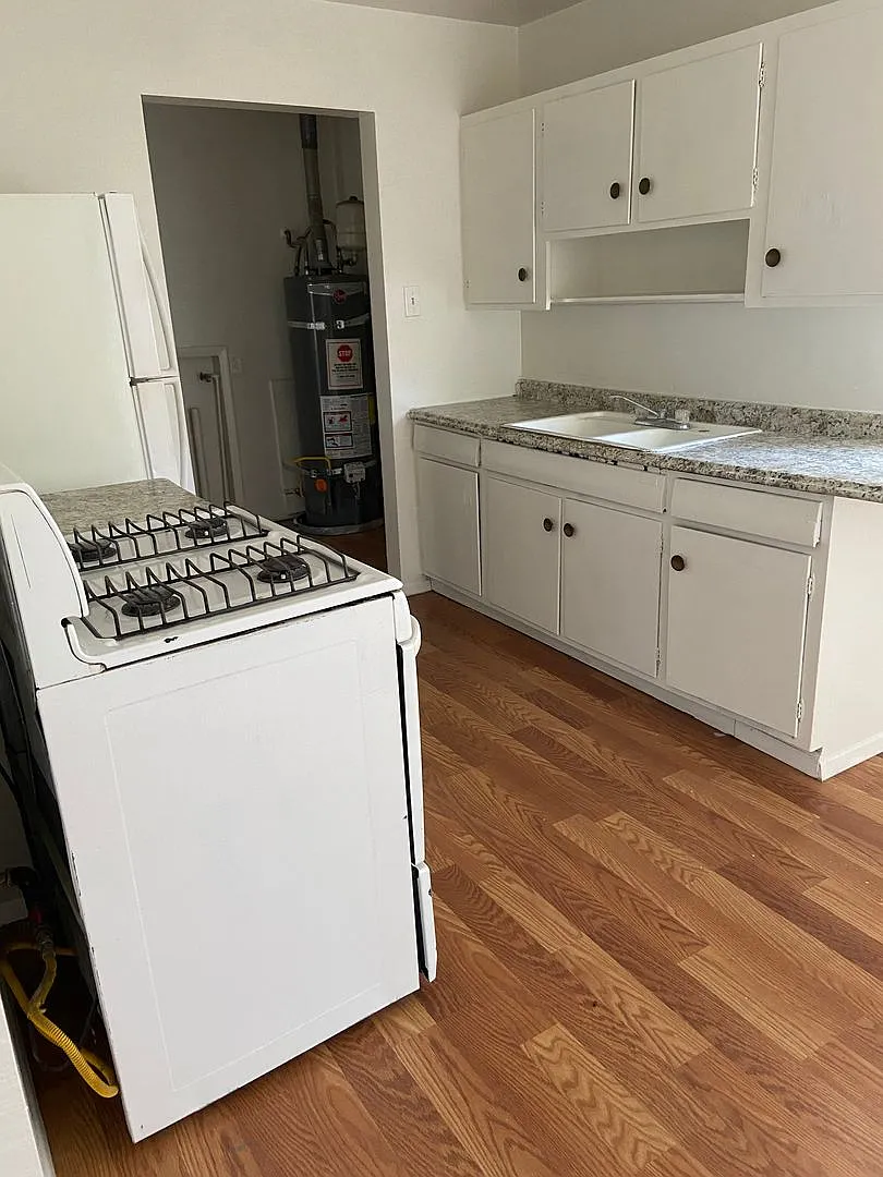 143 Tennessee SE — Photo 1