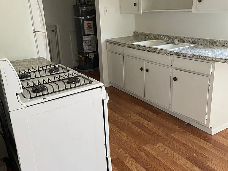 143 Tennessee St SE — Photo 1