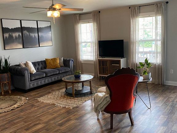 4th image of 3027 Mason Way