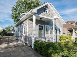 282 Sutton Ave, East Providence, RI 02914