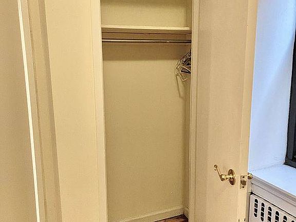 5th image of 112 W 72nd St #1