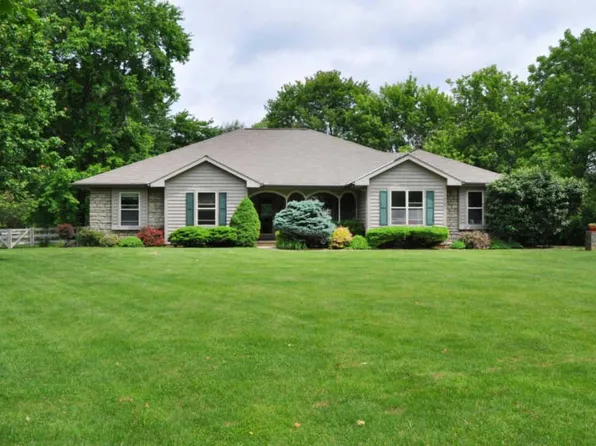 270 S Parkway Dr, Delaware, OH 43015